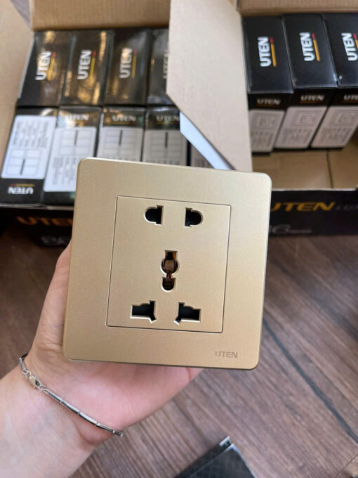 BỘ Ổ CẮM ĐÔI 2 CHẤU VÀ 3 CHẤU Q7GZ12Z13/N
