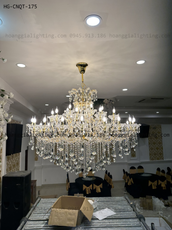 đèn trang trí nội thất của mọi nhà Đèn chùm pha lê cao cấp CNQT-175