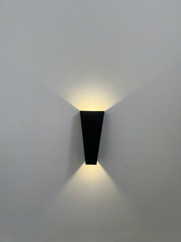 Đèn vách led VK2250 ĐEN