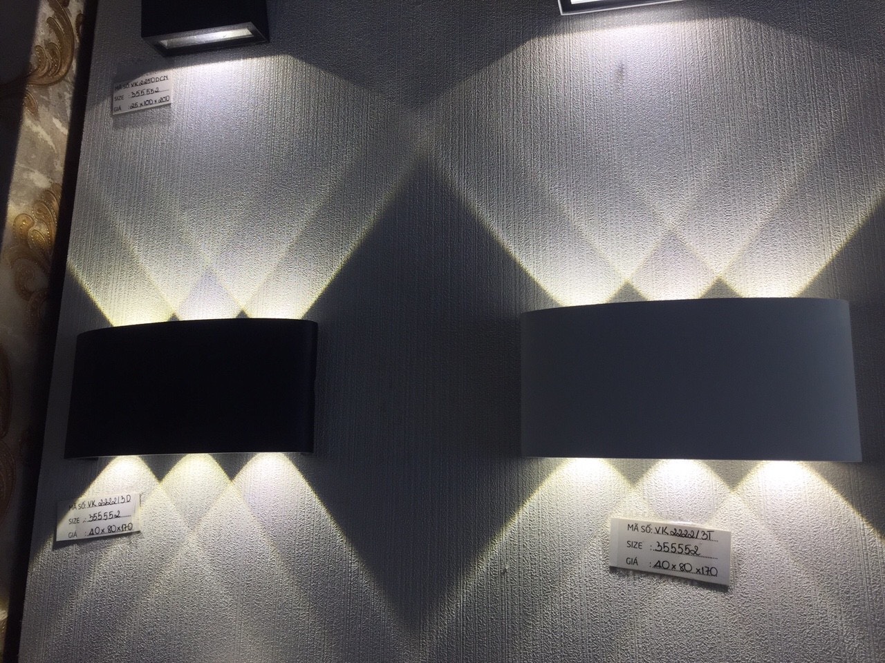 Đèn vách led VNT2222T3 ĐEN/TRẮNG Đèn vách led VNT2222T3 ĐEN/TRẮNG