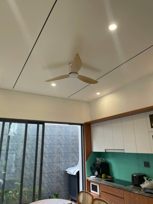 đèn trang trí nội thất của mọi nhà Quạt sát trần QViFa-33/Vàng