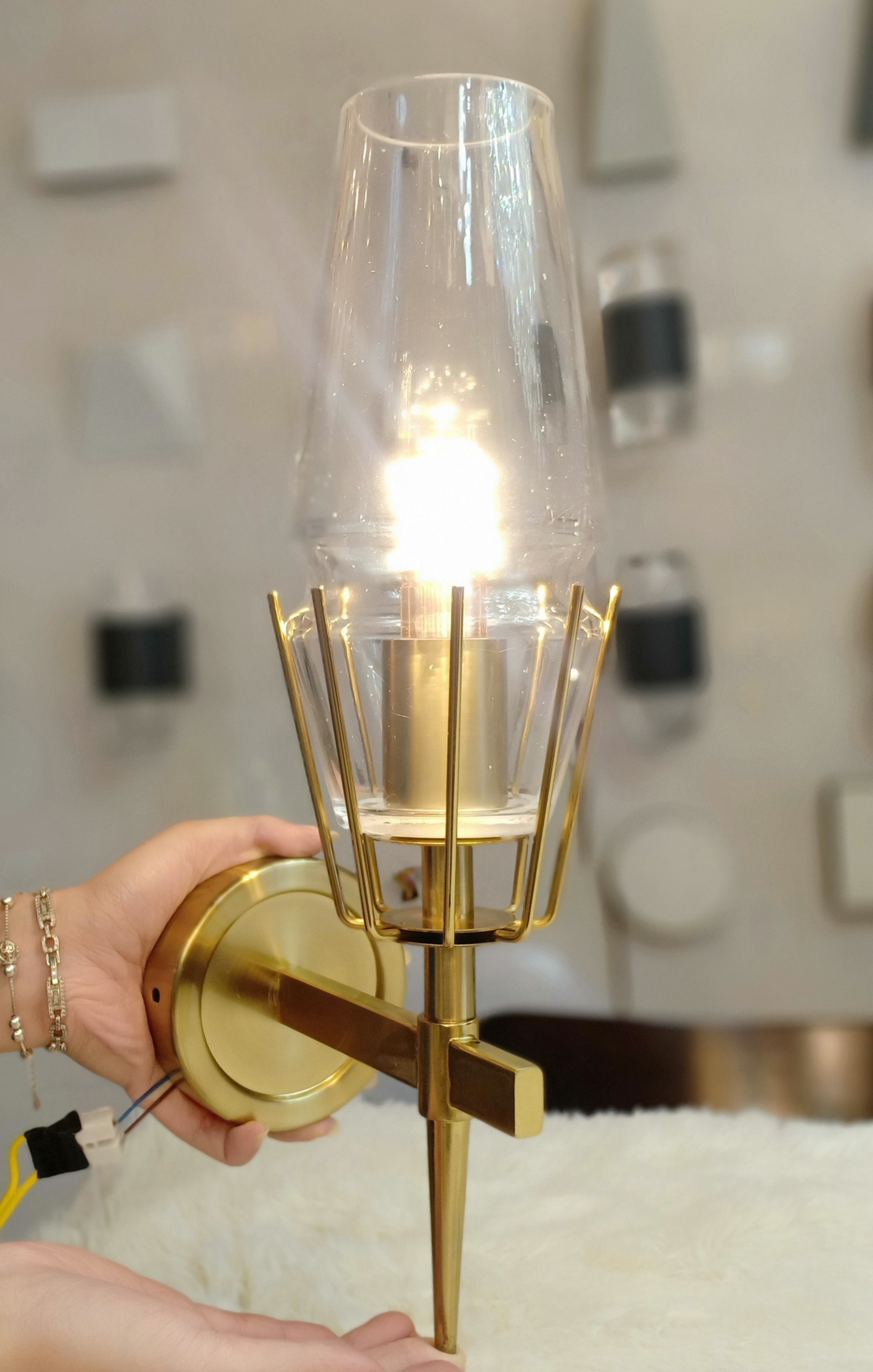 Đèn vách hiện đại VK104 Đèn vách hiện đại VK104