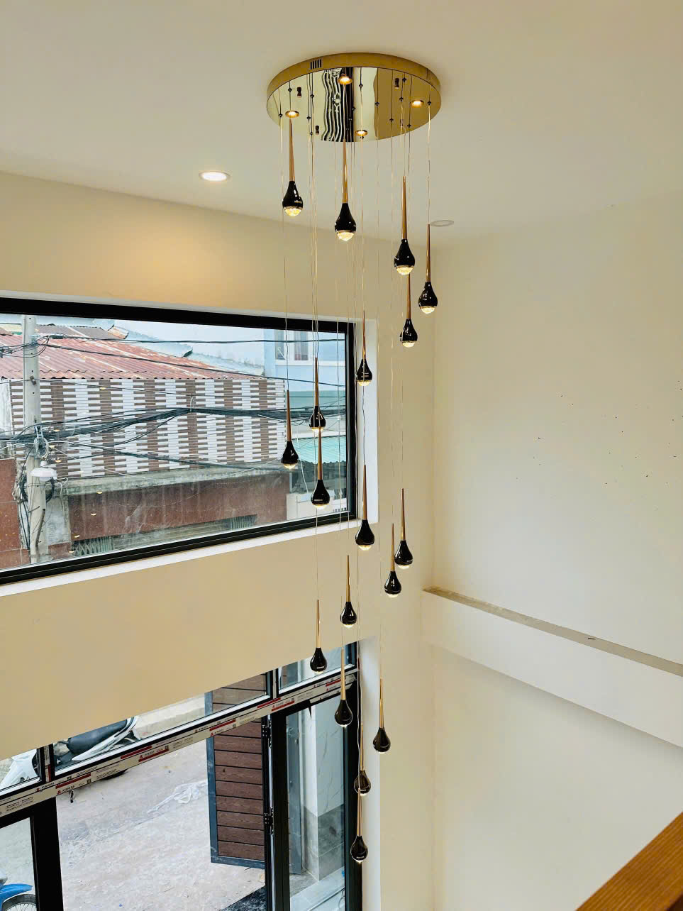 Đèn thả thông tầng THD322T18 Đèn thả thông tầng THD322T18