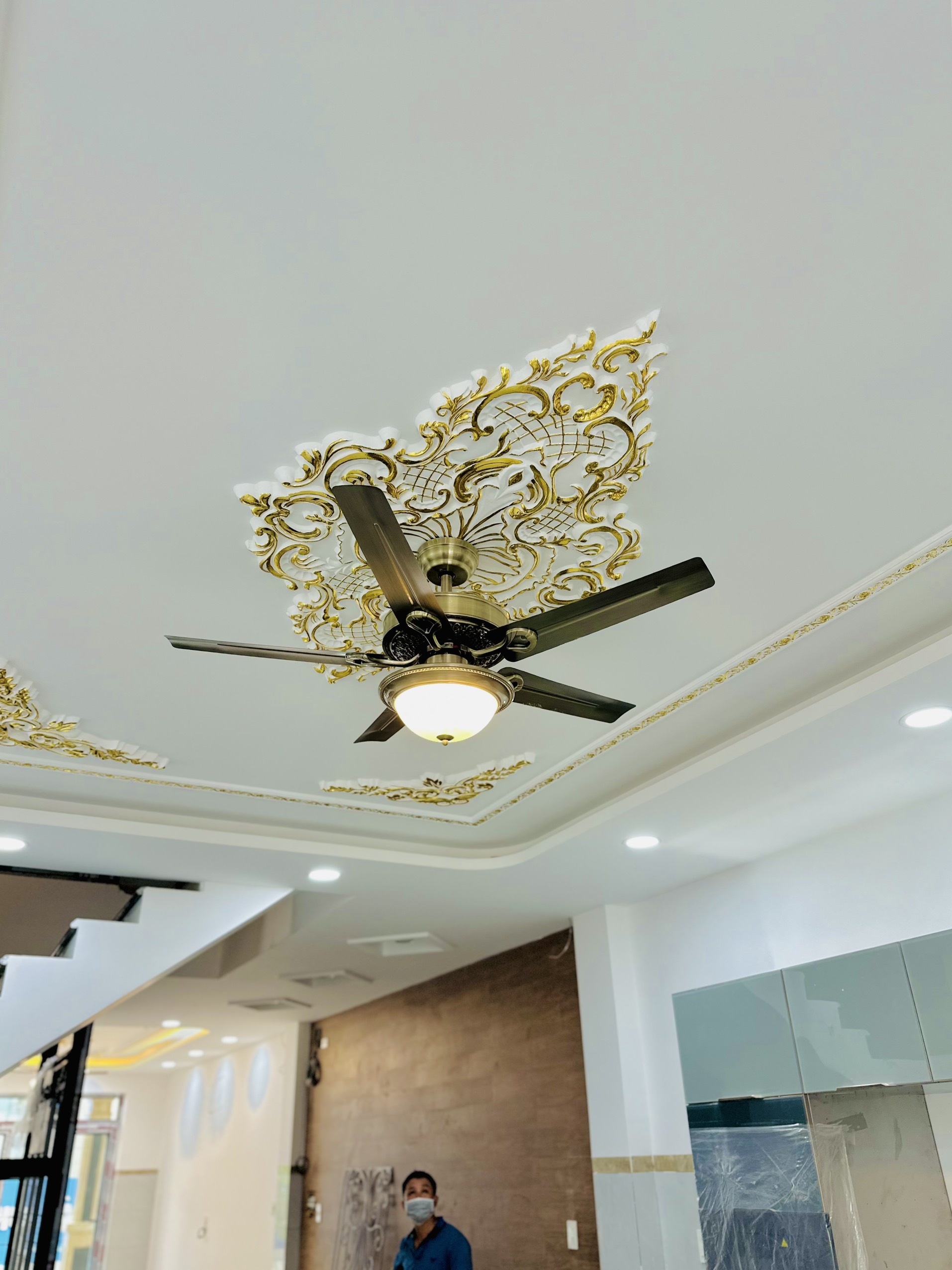 Quạt trần cánh sắt QT48011 Quạt trần cánh sắt QT48011