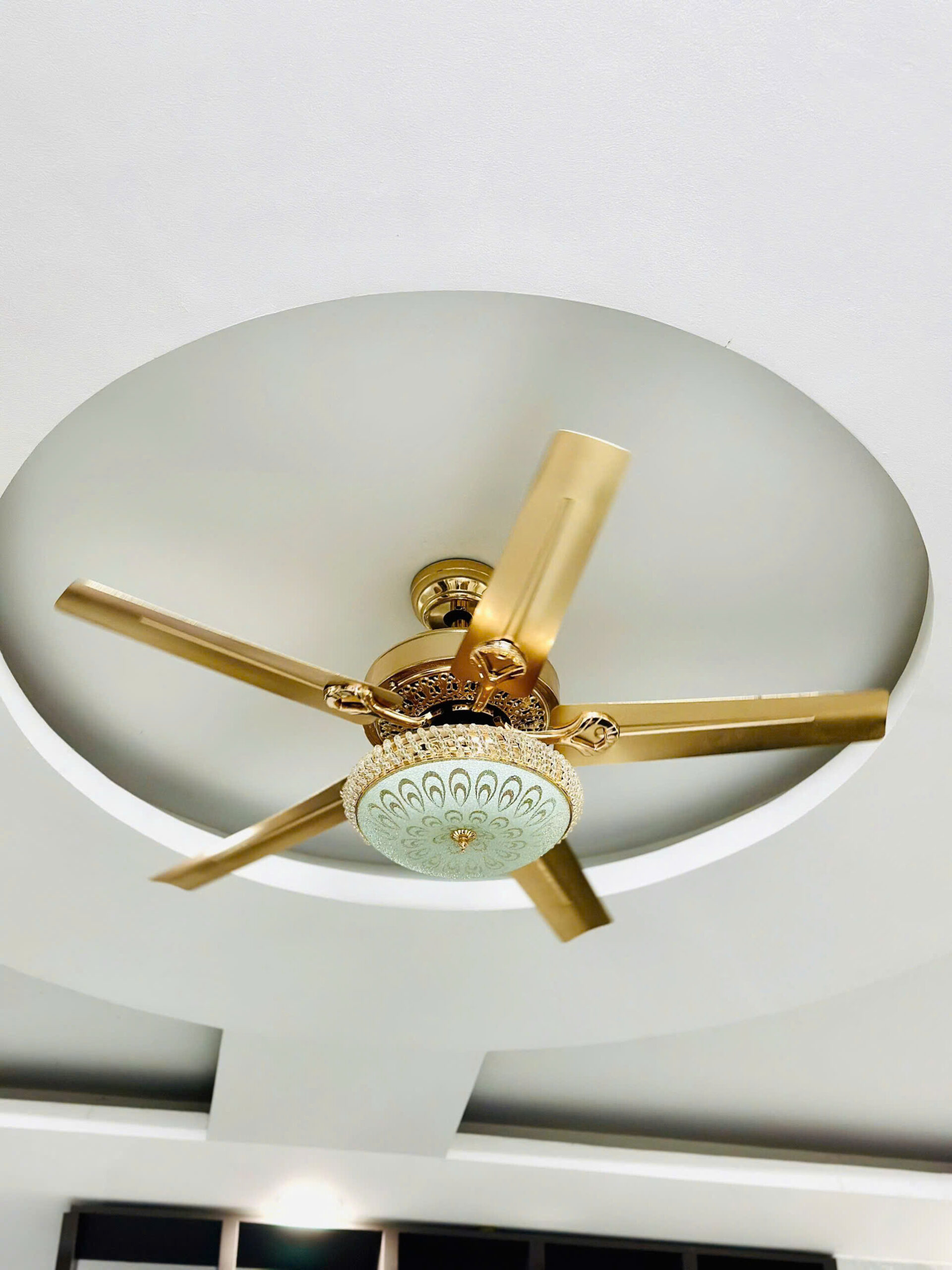 Quạt trần cánh sắt QT4801 Quạt trần cánh sắt QT4801