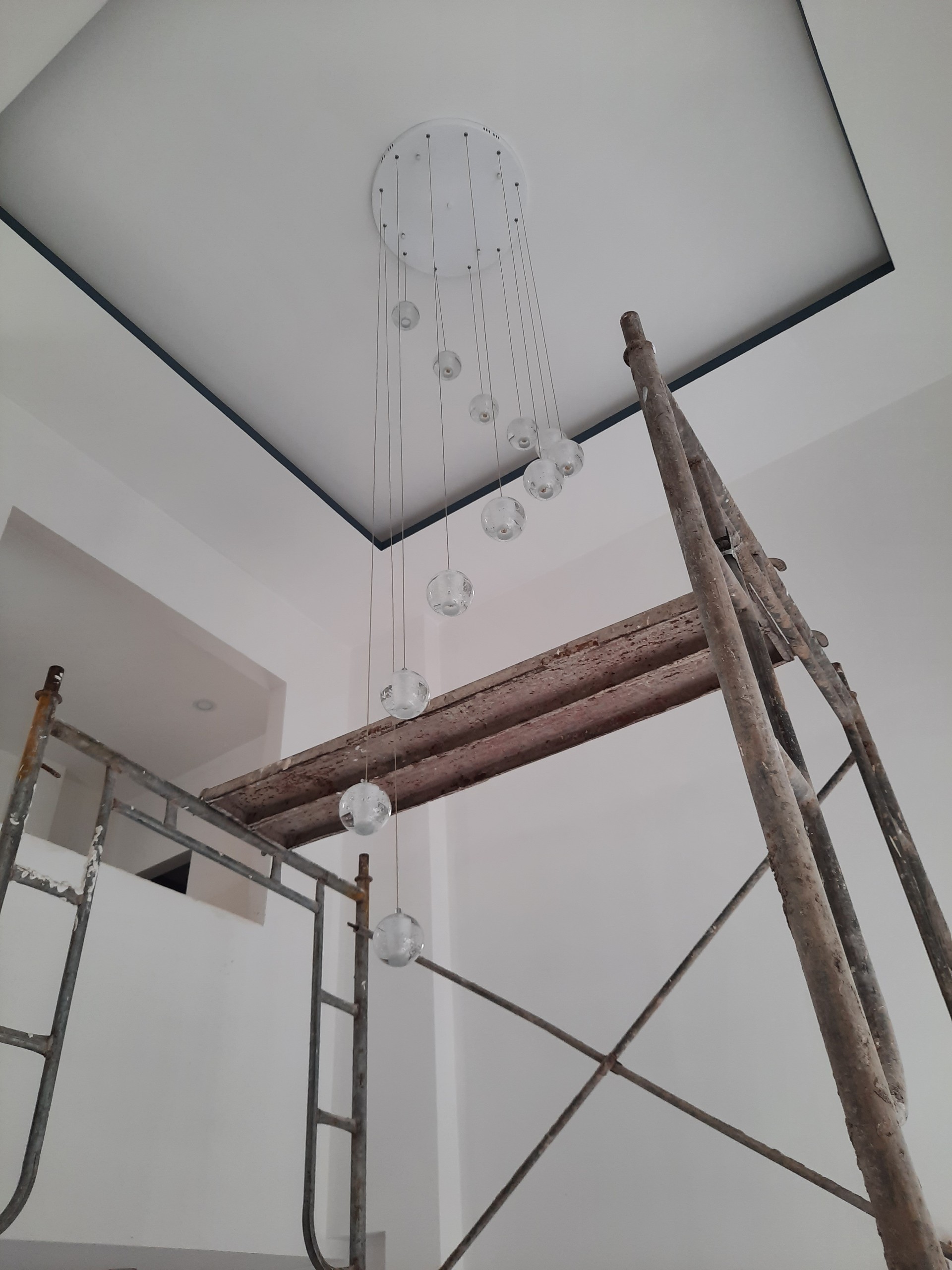 Đèn thả thông tầng THD02T12 Đèn thả thông tầng THD02T12