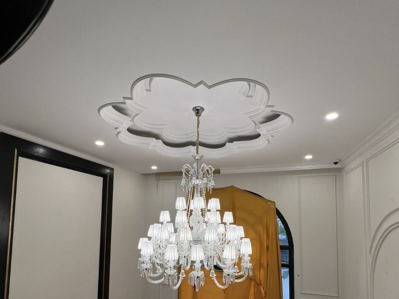 Địa chỉ cung cấp đèn chùm đẹp uy tín, giá rẻ - Hoàng Gia Lighting