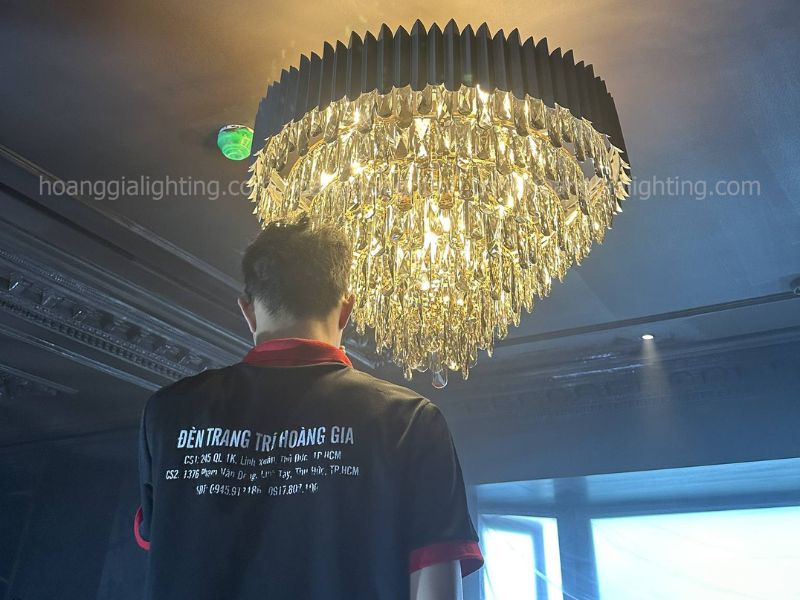 Địa chỉ cung cấp đèn trang trí cho văn phòng uy tín - Hoàng Gia Lighting