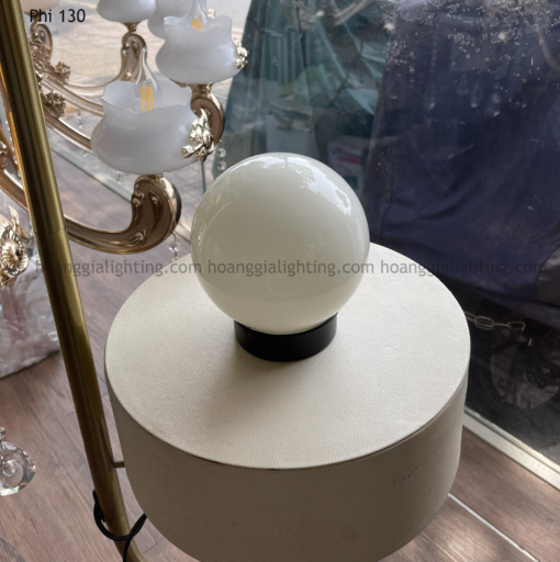 Đèn trụ cổng cầu thủy tinh đục đế bằng Ø130