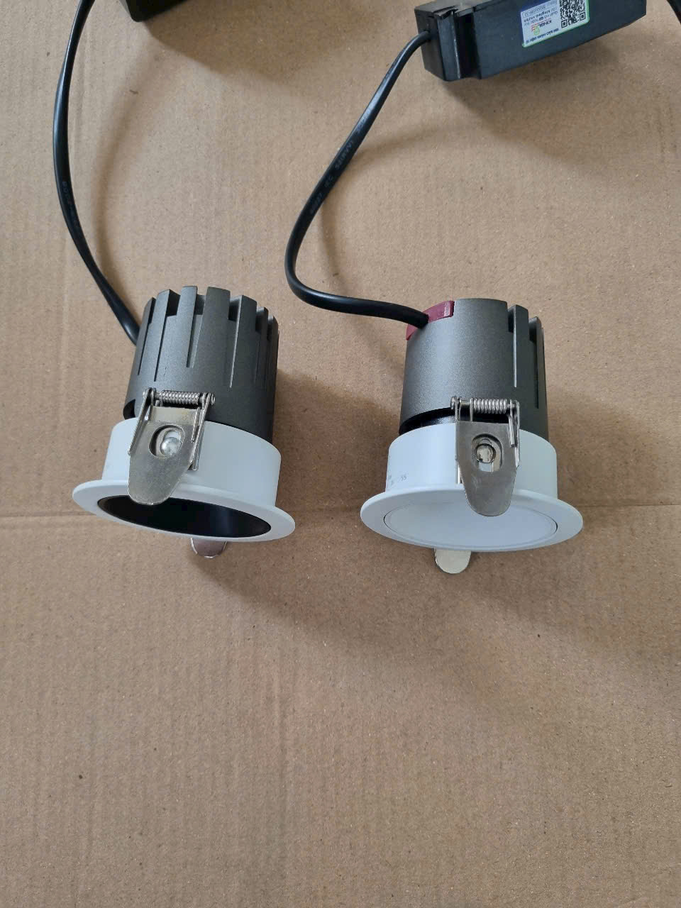 Đèn led âm trần rọi chóa sâu ZIRCON có viền Đèn led âm trần rọi chóa sâu ZIRCON có viền