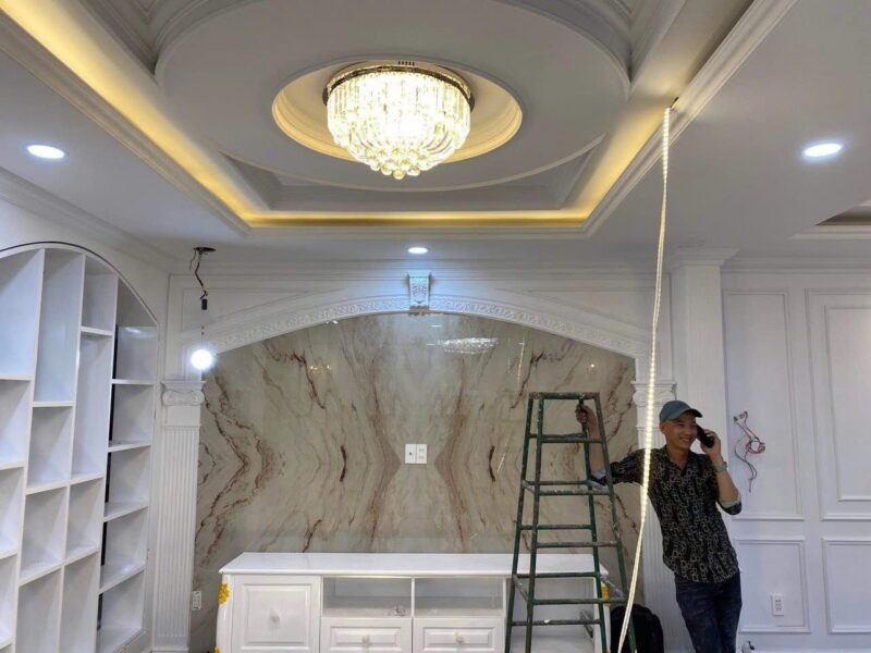 đèn trang trí nội thất của mọi nhà Đèn mâm pha lê OTPL40405T600