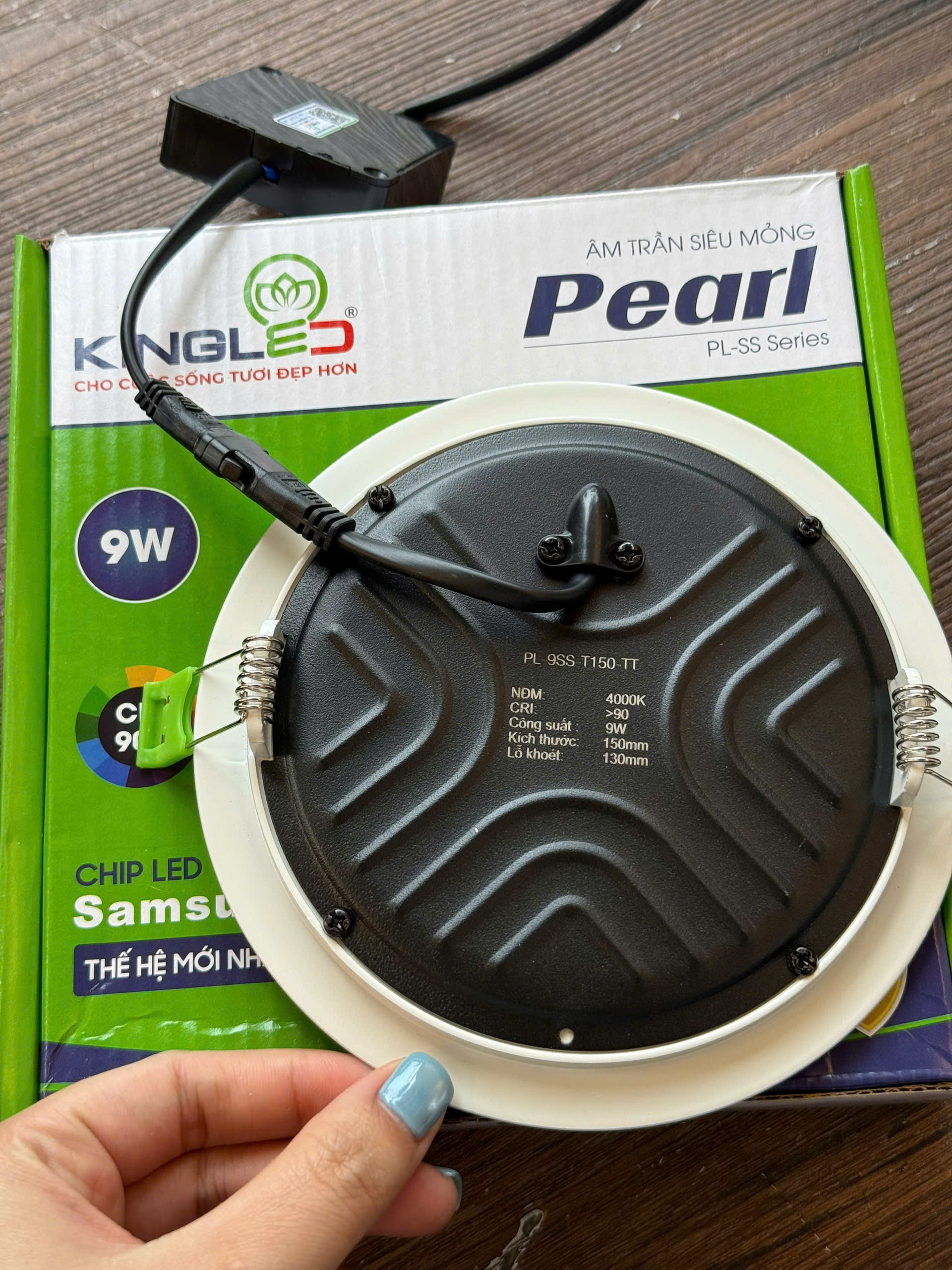 Đèn âm trần siêu mỏng 9W PEARL Đèn âm trần siêu mỏng 9W PEARL