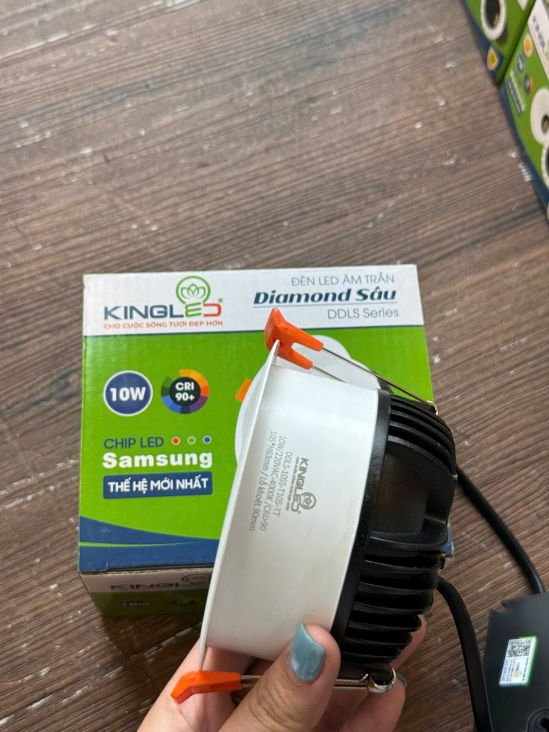 Đèn led âm trần 10w DIAMOND mặt sâu Đèn led âm trần 10w DIAMOND mặt sâu