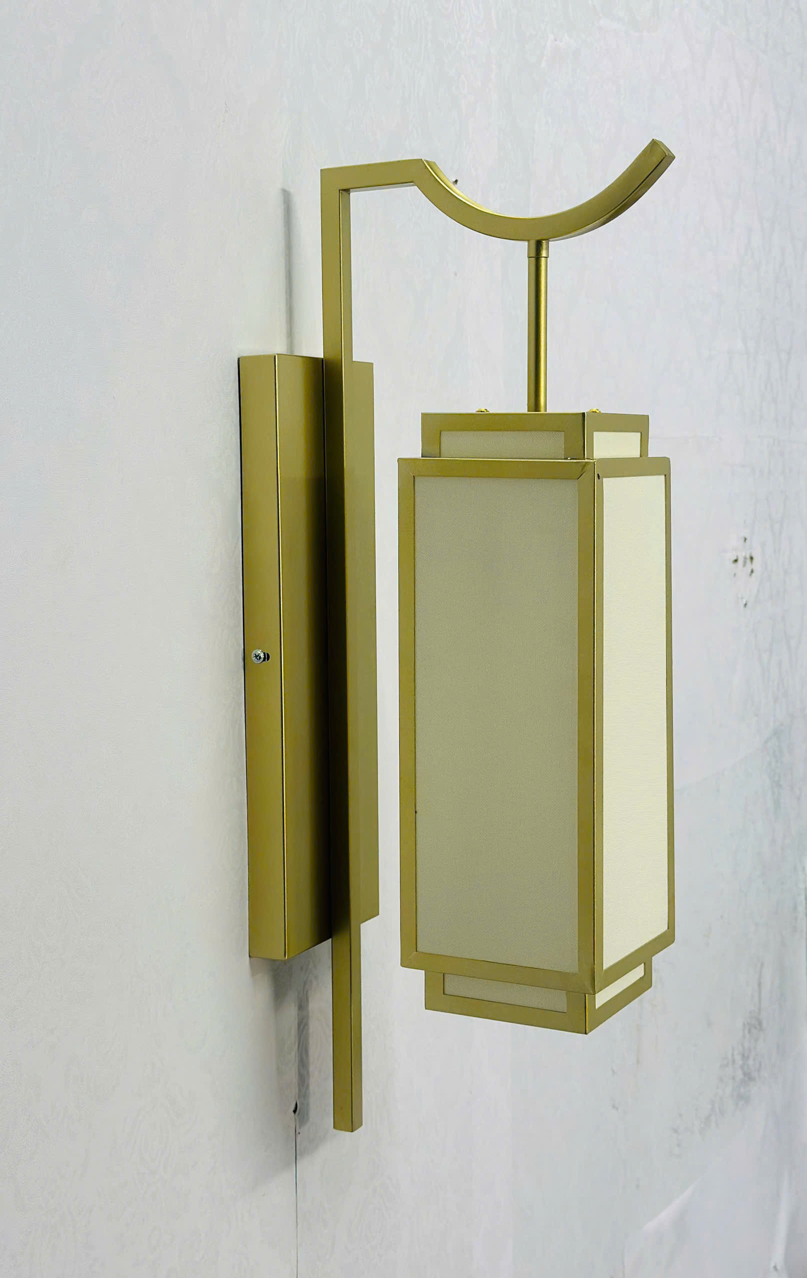 Đèn vách hiện đại VK204 vàng Đèn vách hiện đại VK204 vàng