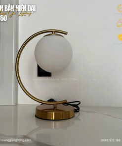 Đèn bàn hiện đại DB60