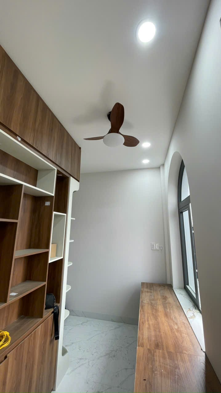 z7038035458849_494ff5656112bd84d68a290daec80b51 den-trang-tri