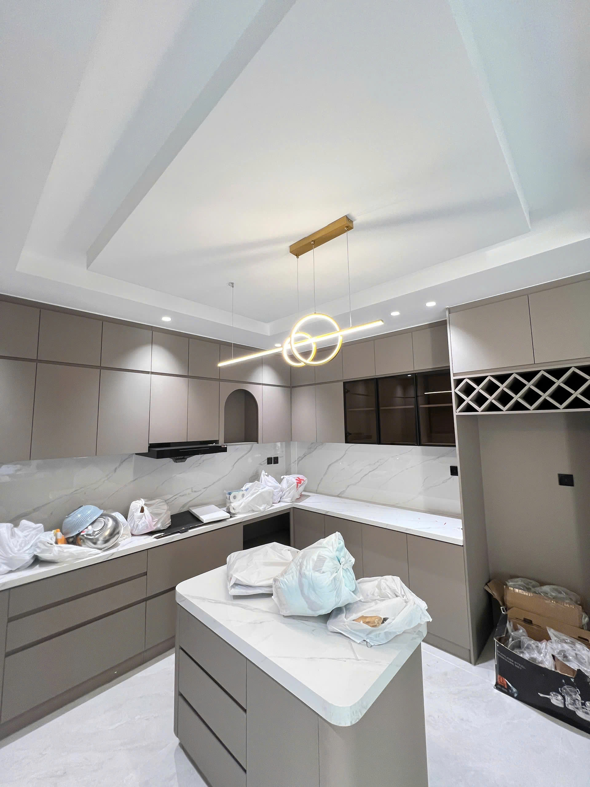 z7702516636388_1e5975268d03476172a372723819a8d1 den-trang-tri